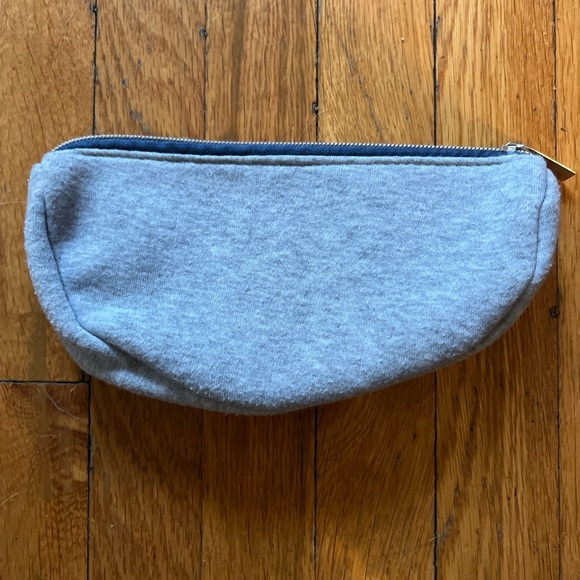 NWOT Daiso Disney Winnie The Poo Cosmetic Bag - Picture 4 of 4